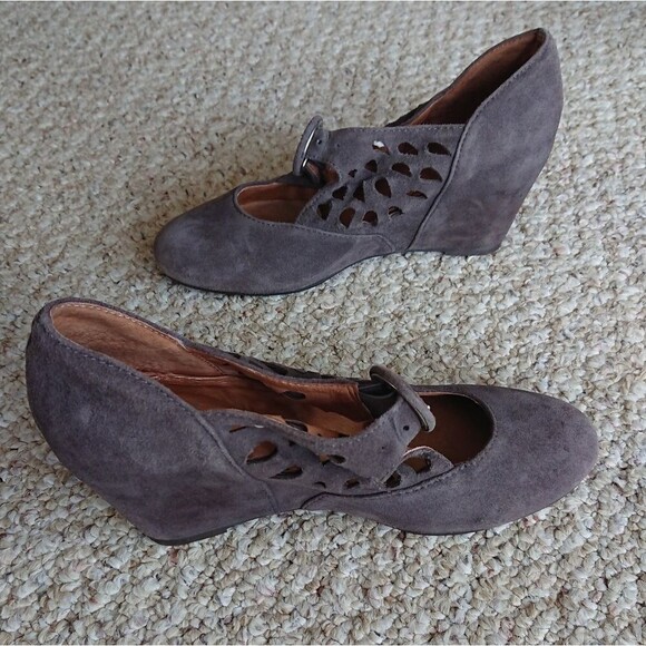 Jeffrey Campbell Havana Last Suede Wedge size 6M - Picture 4 of 12